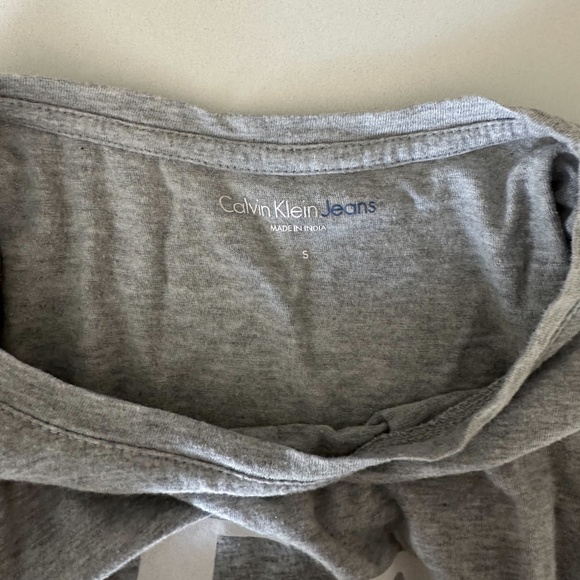 Calvin Klein T-Shirt | Super Soft | Size Small - Picture 3 of 4